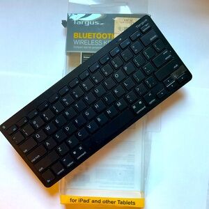 Targus wireless Bluetooth keyboard
